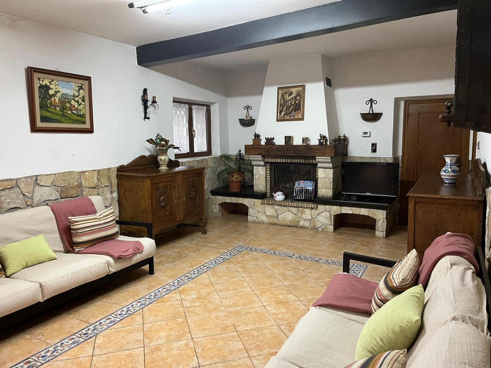 Ferienwohnung Bilbo Near Atico Rural Con Terraza Basauri Exterior foto